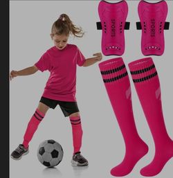 Toddlers Soccer Chin Guards And Socks 