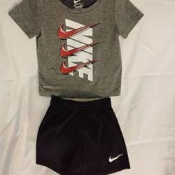Nike'Toddler Shorts Set 