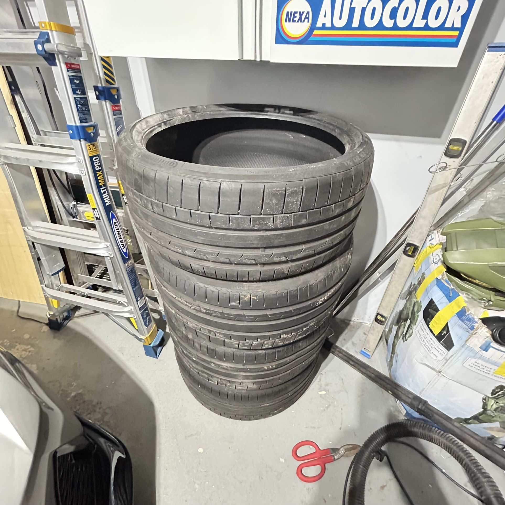 Civic Type R FK8 TIRES & MATS