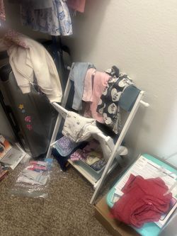 Toddler clothing rack