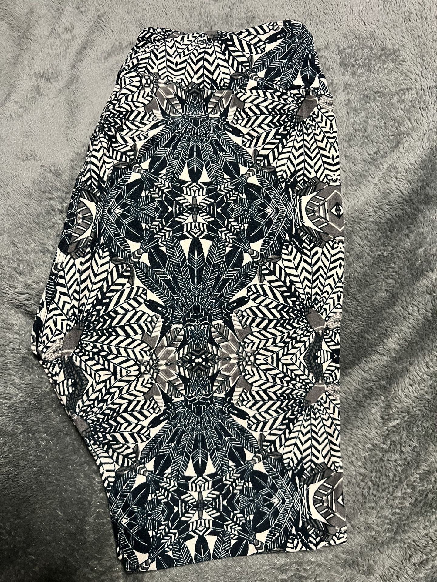 Brand New Feather LuLaRoe Leggings