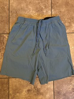 Men’s Lululemon shorts Size Meidum 