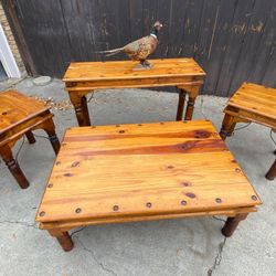 set de mesas rusticas para sala buenas condiciones 100% madera solida 4 piezas