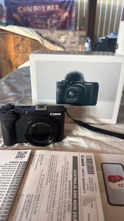 Canon - PowerShot V1 4K Video 24.2-Megapixel Digital Camera