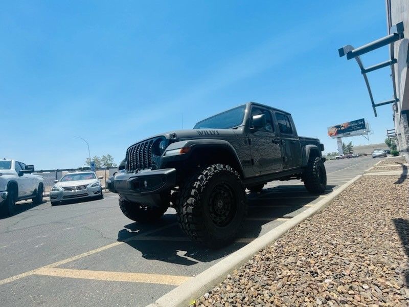3.5" Lift Kit With Installation. 20-25 Jeep GLADIATOR JT (We Finance..