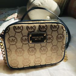 Michael Kors Crossbody Purse