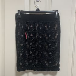 Black/Nude Short Skirt Size:Small