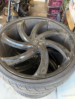 26" Rims w/2 new tires