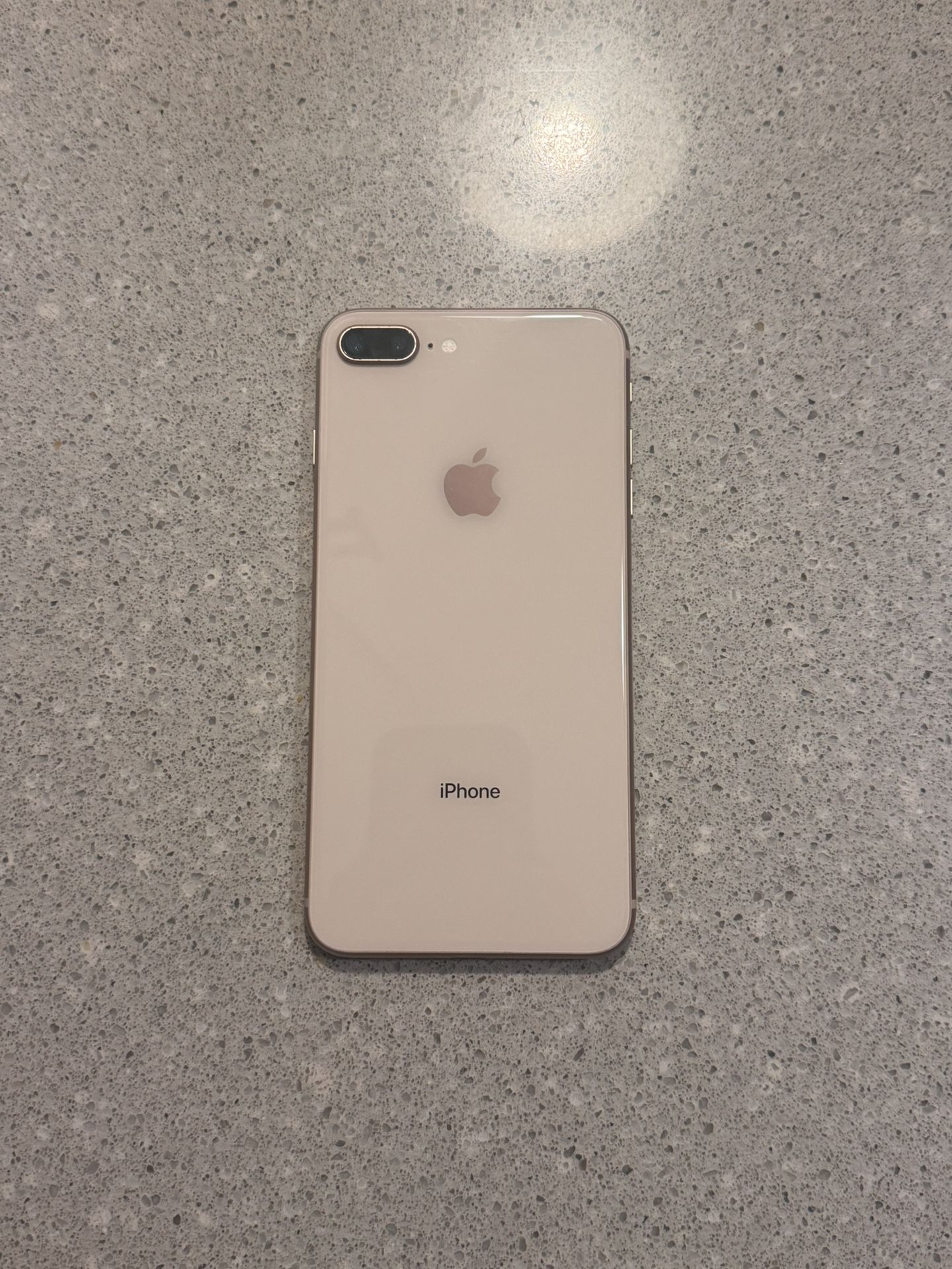 iPhone 8 Plus - 64GB - Unlocked