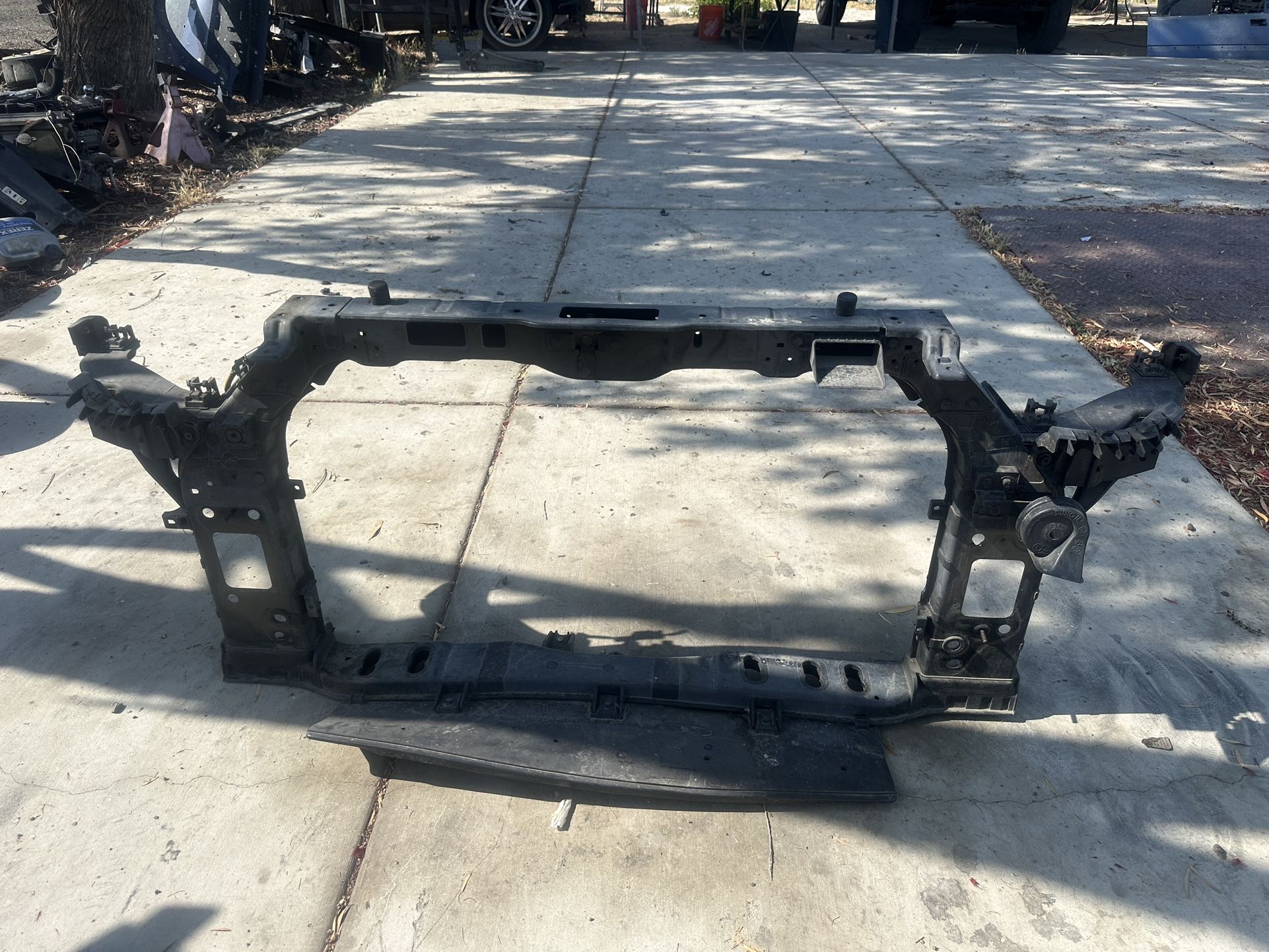 Kia Soul radiator support