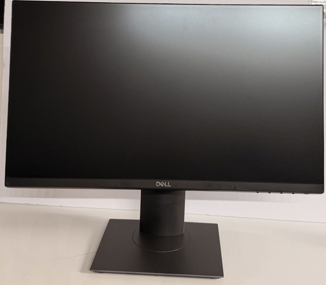 Dell P2419H 24" Monitor (Portrait And Landscape Modes)