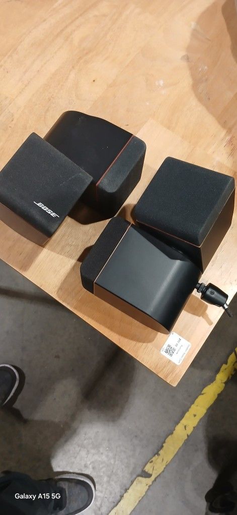 Bose Set Of 4 Speaker Red Line