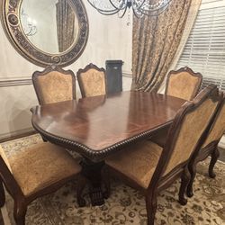 Dining Table & Chairs 
