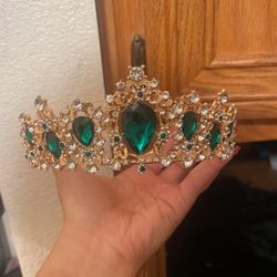 Forest Green And Gold Crown 