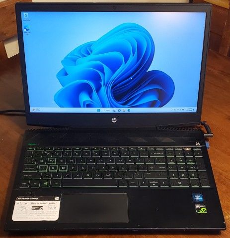 HP PAVILLION 15-CX0058WM GAMING LAPTOP + ACCESSORIES!