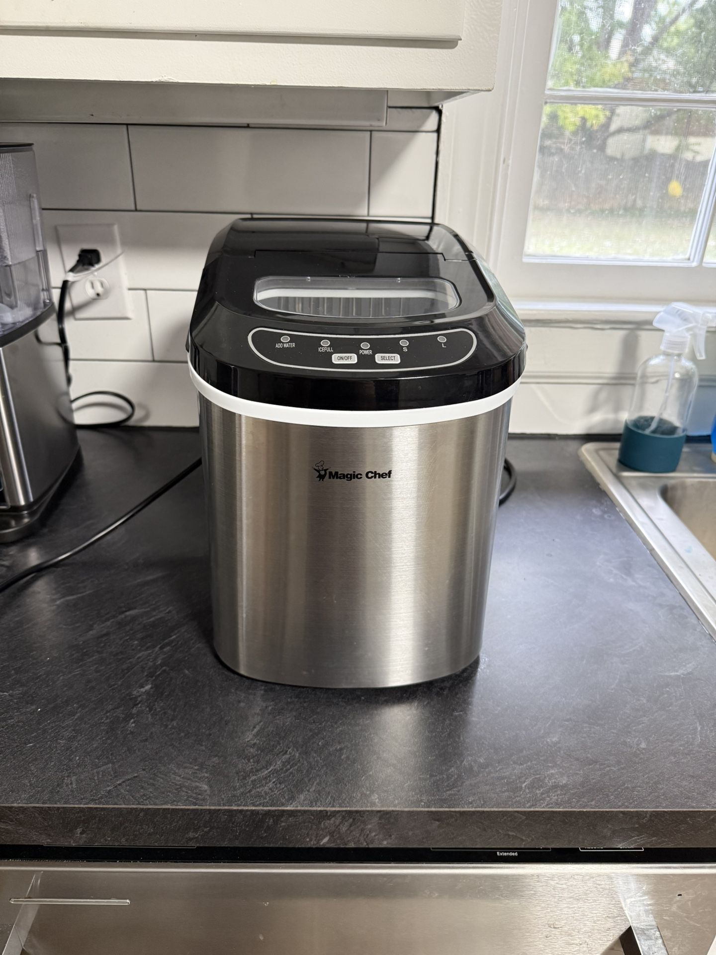 Countertop Ice Maker- Magic Chef