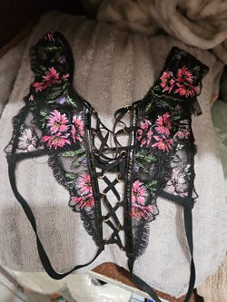 Victoria's secret bra38D medium large underwear. for Sale in Lodi, CA -  OfferUp