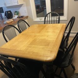 Kitchen Table And 6 Chairs 