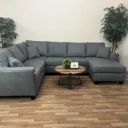 DELIVERY AVAILABLE Sectional Couch