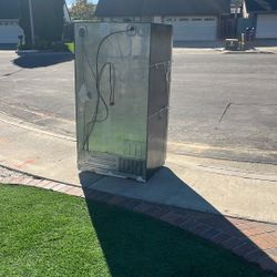 Fridge free come pick it up