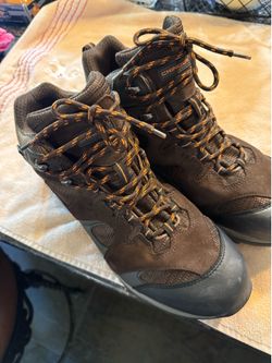 Chinook Boots size 11 Men