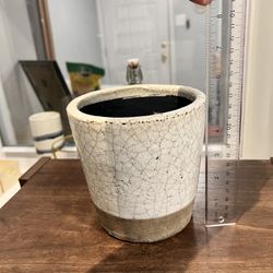 Ceramic planter pot With Drainage hole
