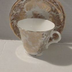 Nice Vintage Gold Colclough Fine Bone China Cup & Saucer