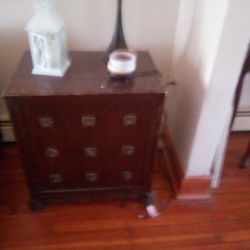 Bunting Chest 