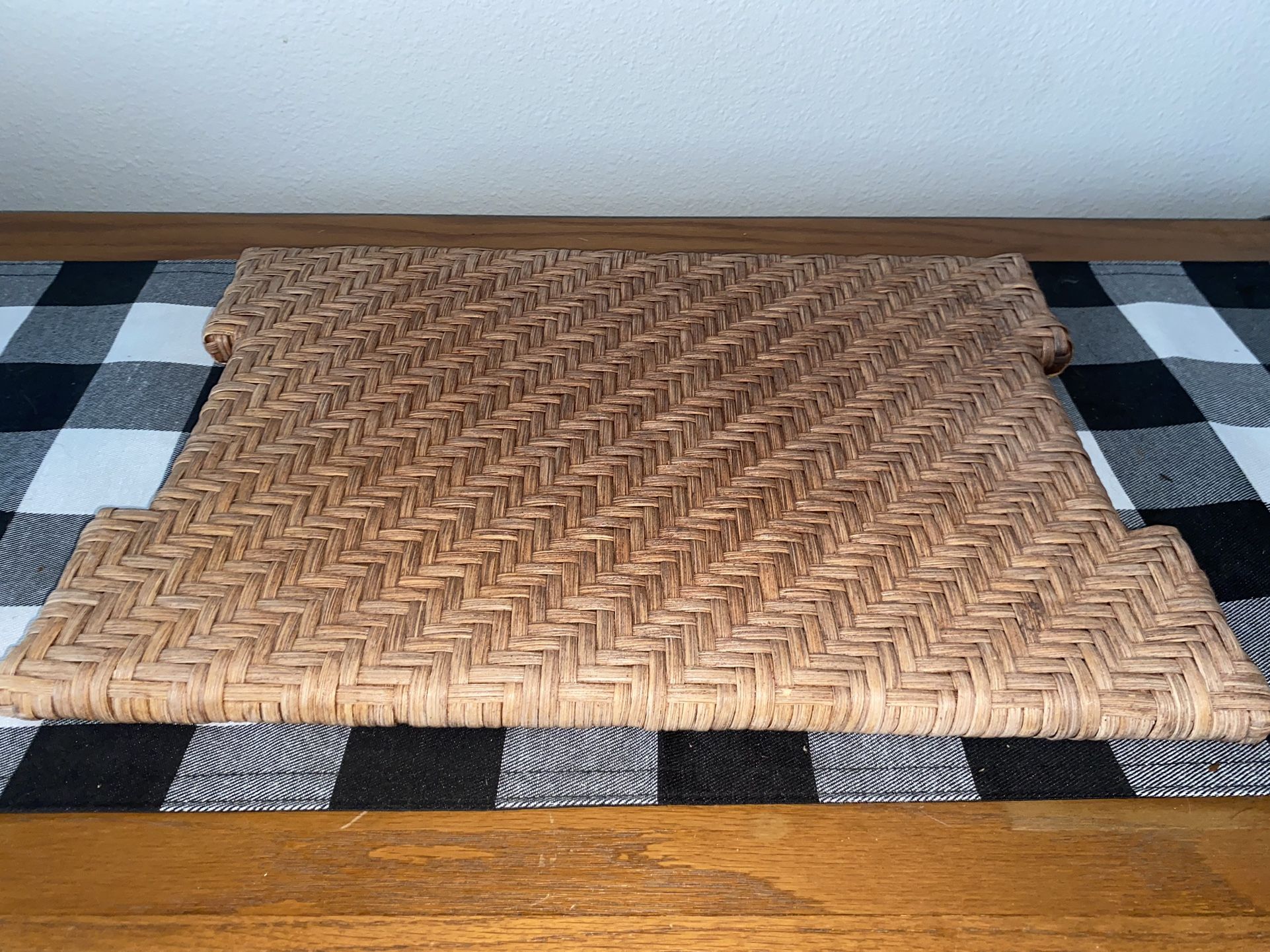 Woven Raised Tray