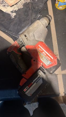 Milwaukee M18 Rotary Hammer with HD12.0 Battery