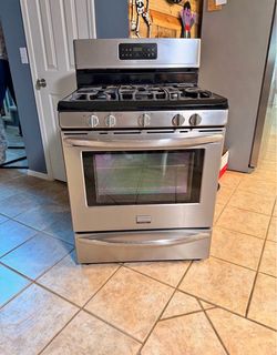 Frigidaire Gallery Gas Range