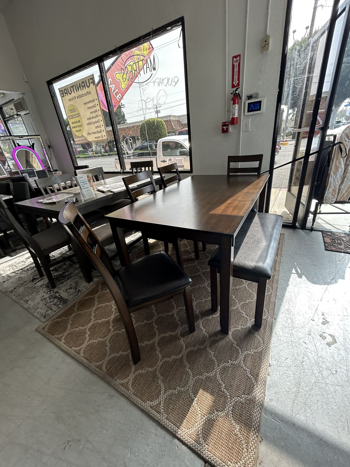 Comedor De 6 Piezas/ Financiamento Disponible