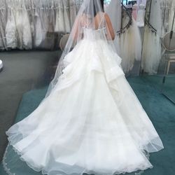 Stunning David’s Bridal wedding dress for sale