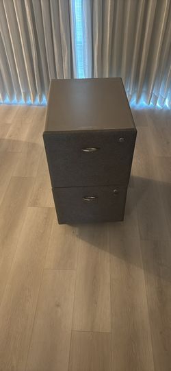 Filing cabinet on wheels