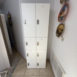 Key less co commercial locker 