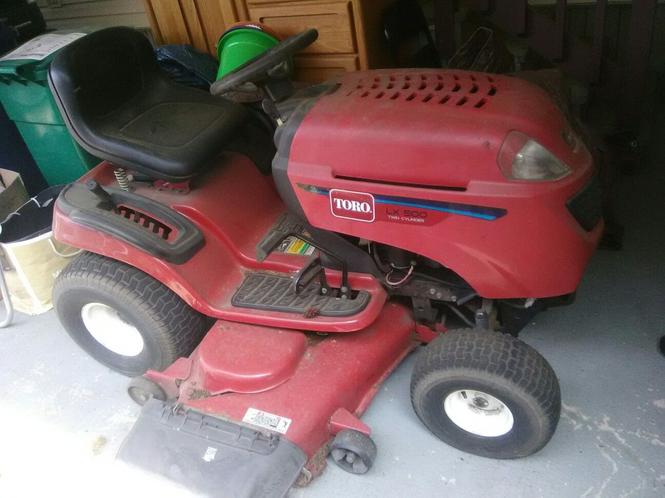 **PRICE REDUCTION** Toro LX500 50" Riding mower LIKE NEW!