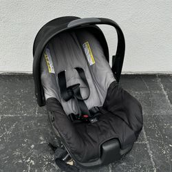 LIKE NEW EVENFLO INFANT CAR SEAT + CAR BASE!