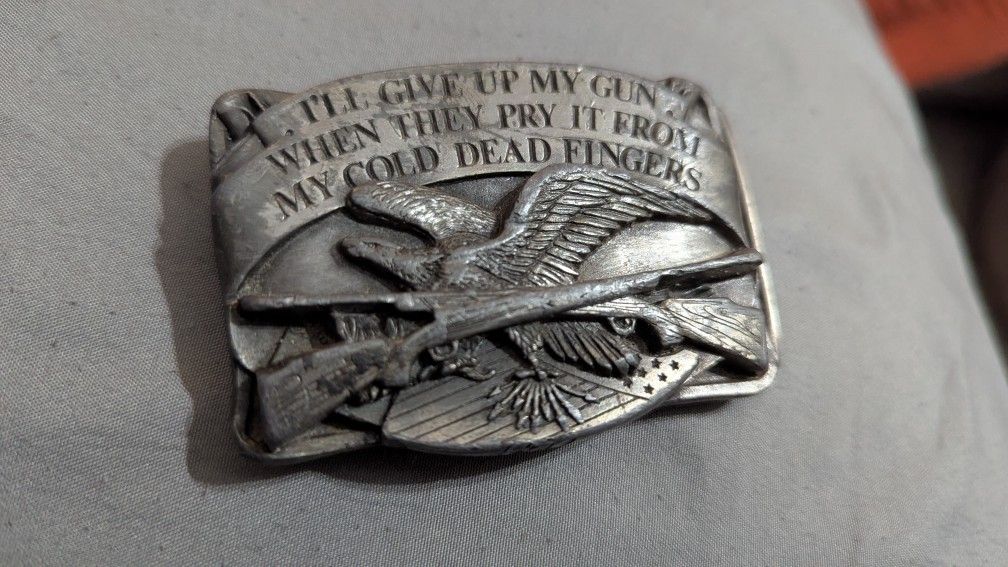 1983 Vintage Belt Buckle Military 2nd Amendment  Like New Make Offer 