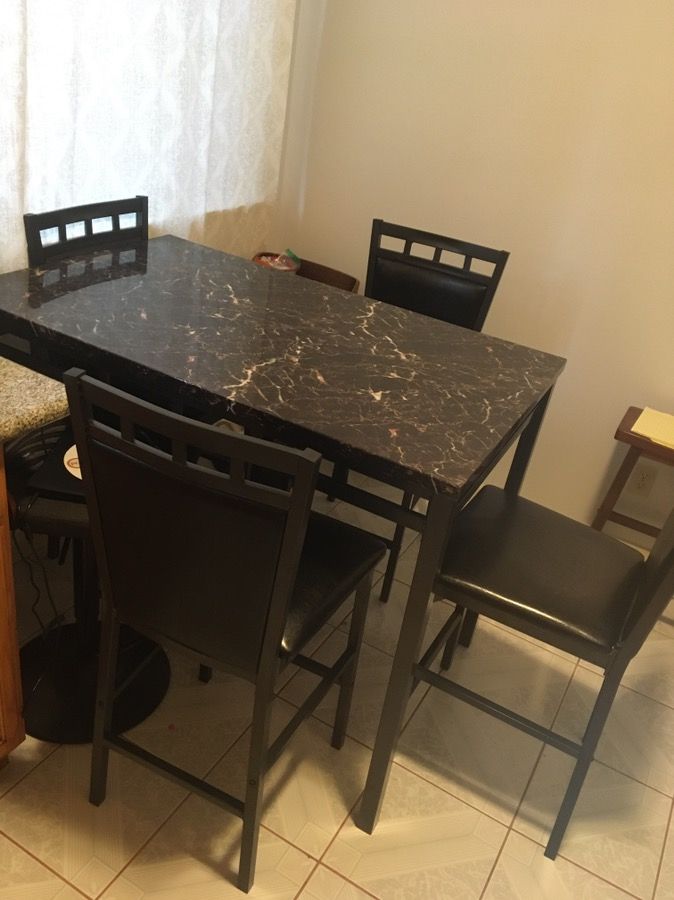 Kitchen table and 4 chairs