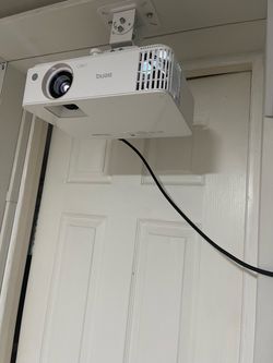 BenQ TH585 projector
