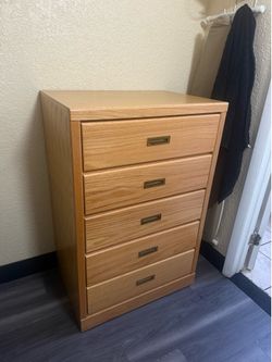 *USED* GOOD CONDITION 5 DRESSER