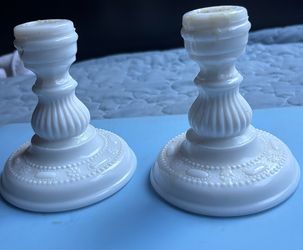 Vintage Classic White Milk Glass Candlestick Taper Holder unmarked 4 3/4” tall