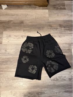 Size small