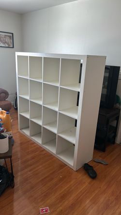 Storage cubby shelf