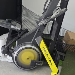 Pro Form Rowing Machine. Works Well