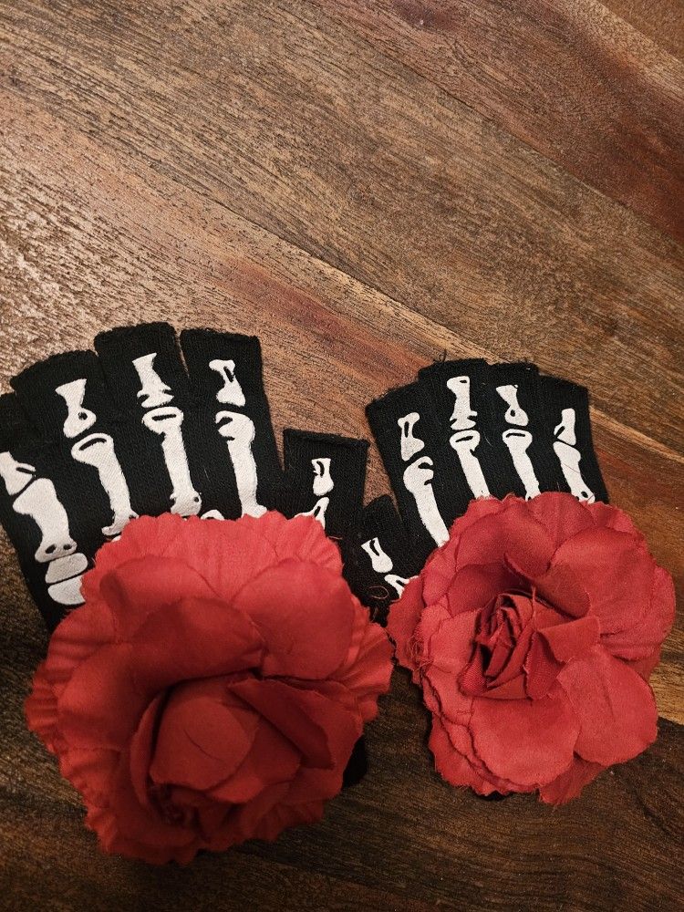 Skeleton Gloves