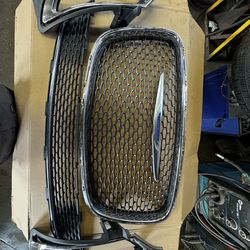 Chrysler 300 grill