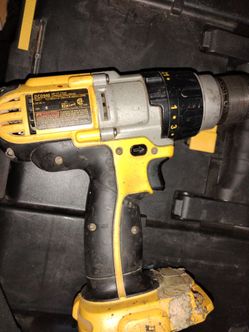 DeWalt 1/2" Cordless Drill no battery