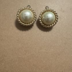 Women  Earrings 