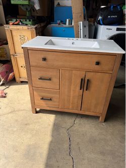 JEAREY Bathroom Vanity 37-in burlywood Single Sink Bathroom Vanity with White Marble Top